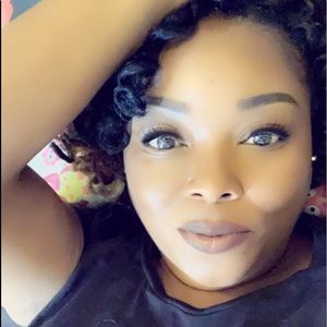 Meet your Posher, Shanel